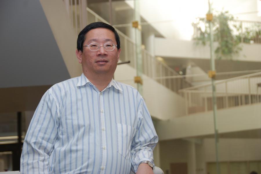Raymond Lee